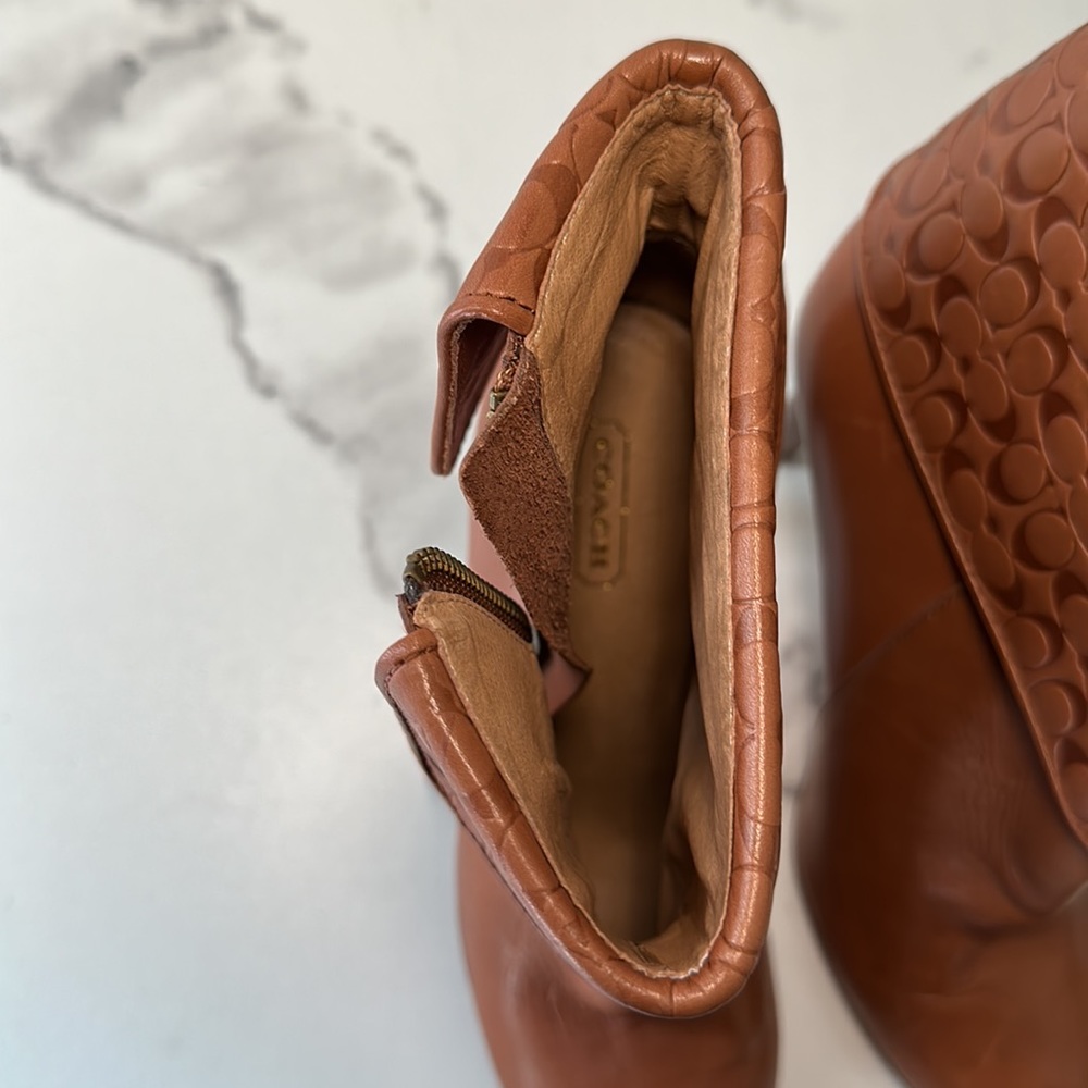 Coach- Mackenna CC logo ankle boot - Picture 14 of 16